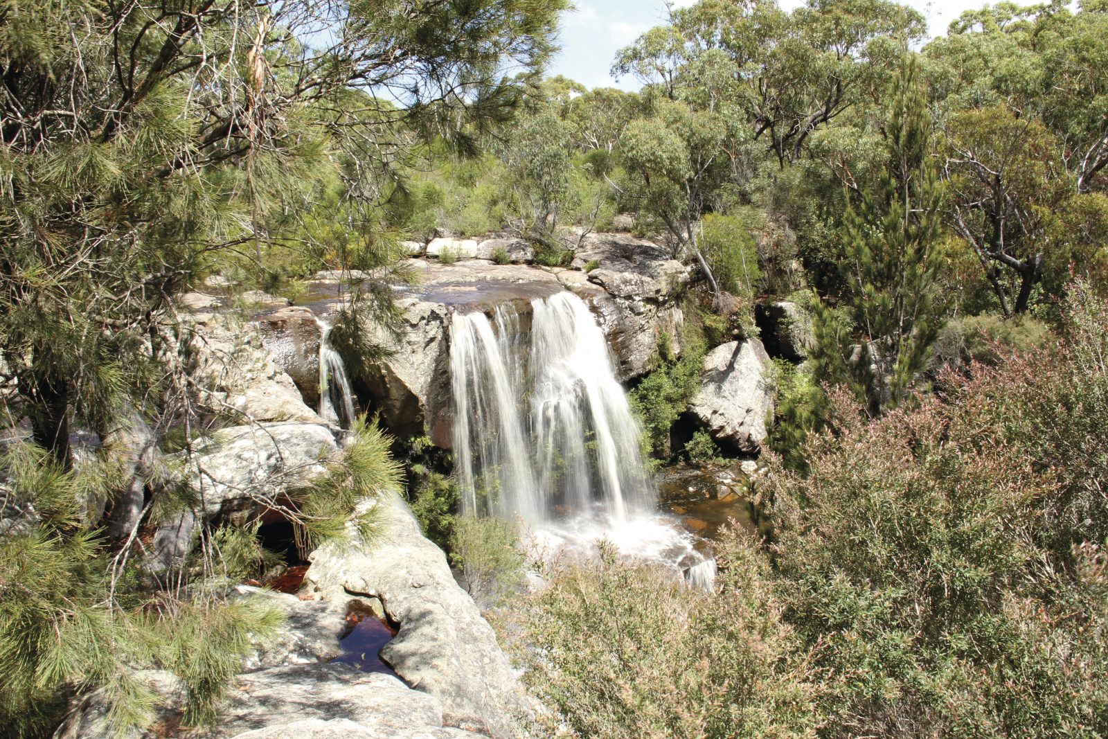 Scenic waterfall views near Helensburgh in Dharawal National Park. Photo credit: John Yurasek/DPIE