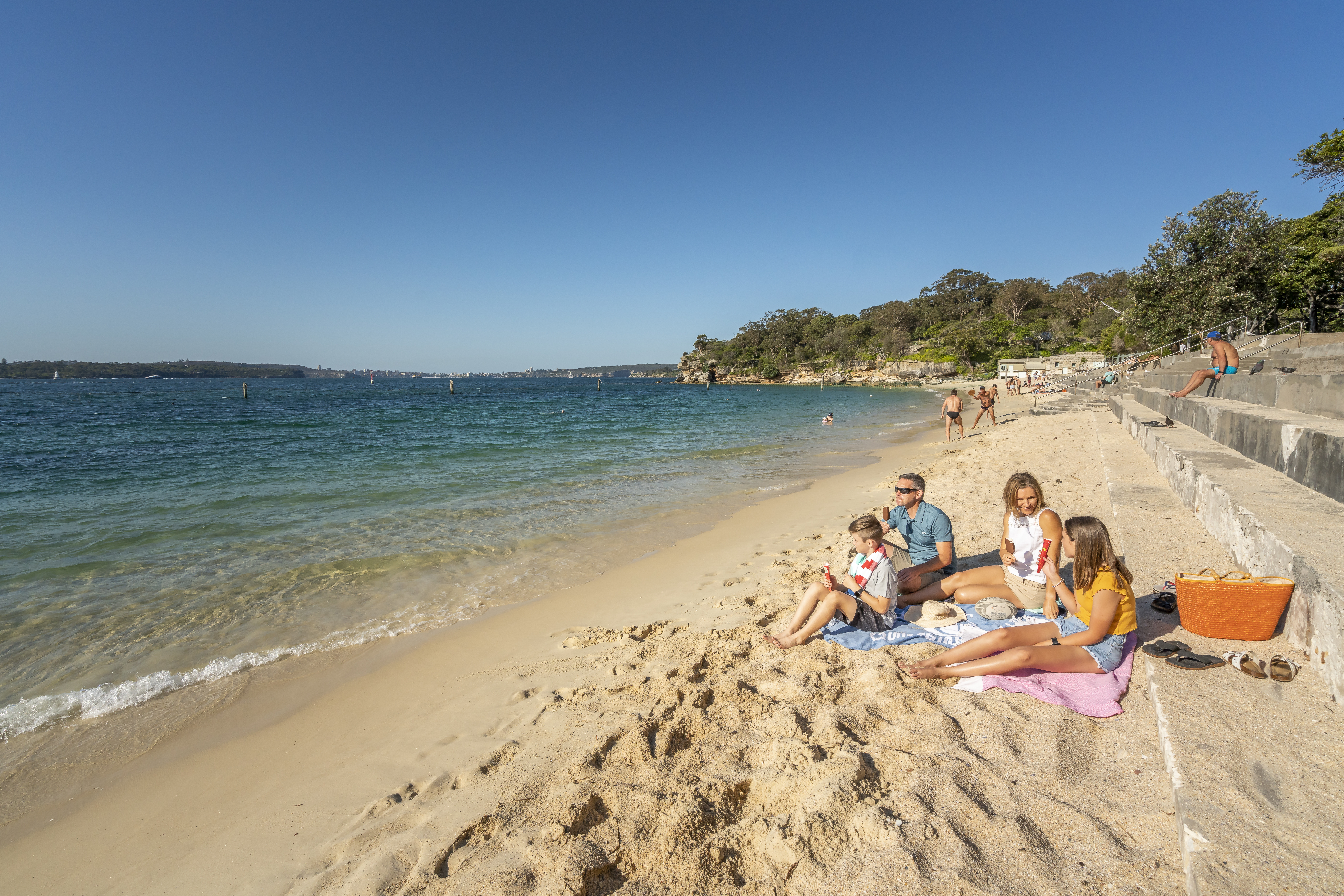 People at Nielsen Park near Gardeners Cottage, Sydney Harbour National Park Photo credit: John Spencer / DPE