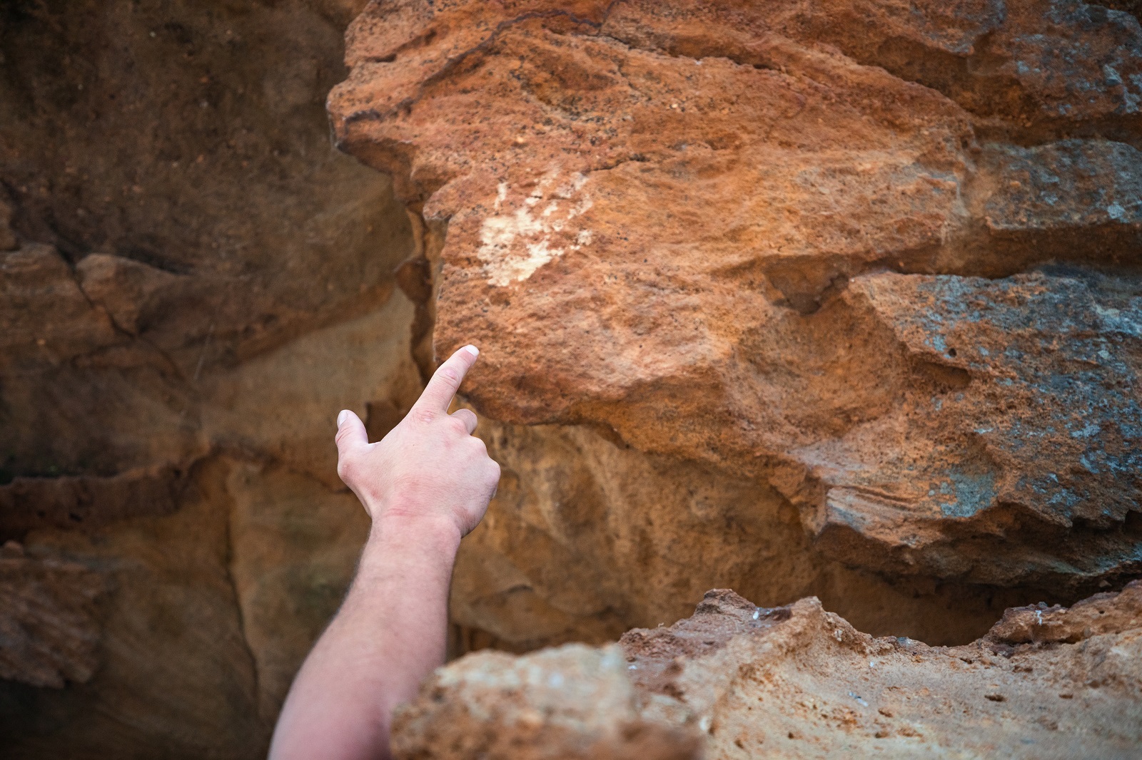 Aboriginal hand stencil in Wollemi National Park. Photo credit: Daniel Tran/DPIE