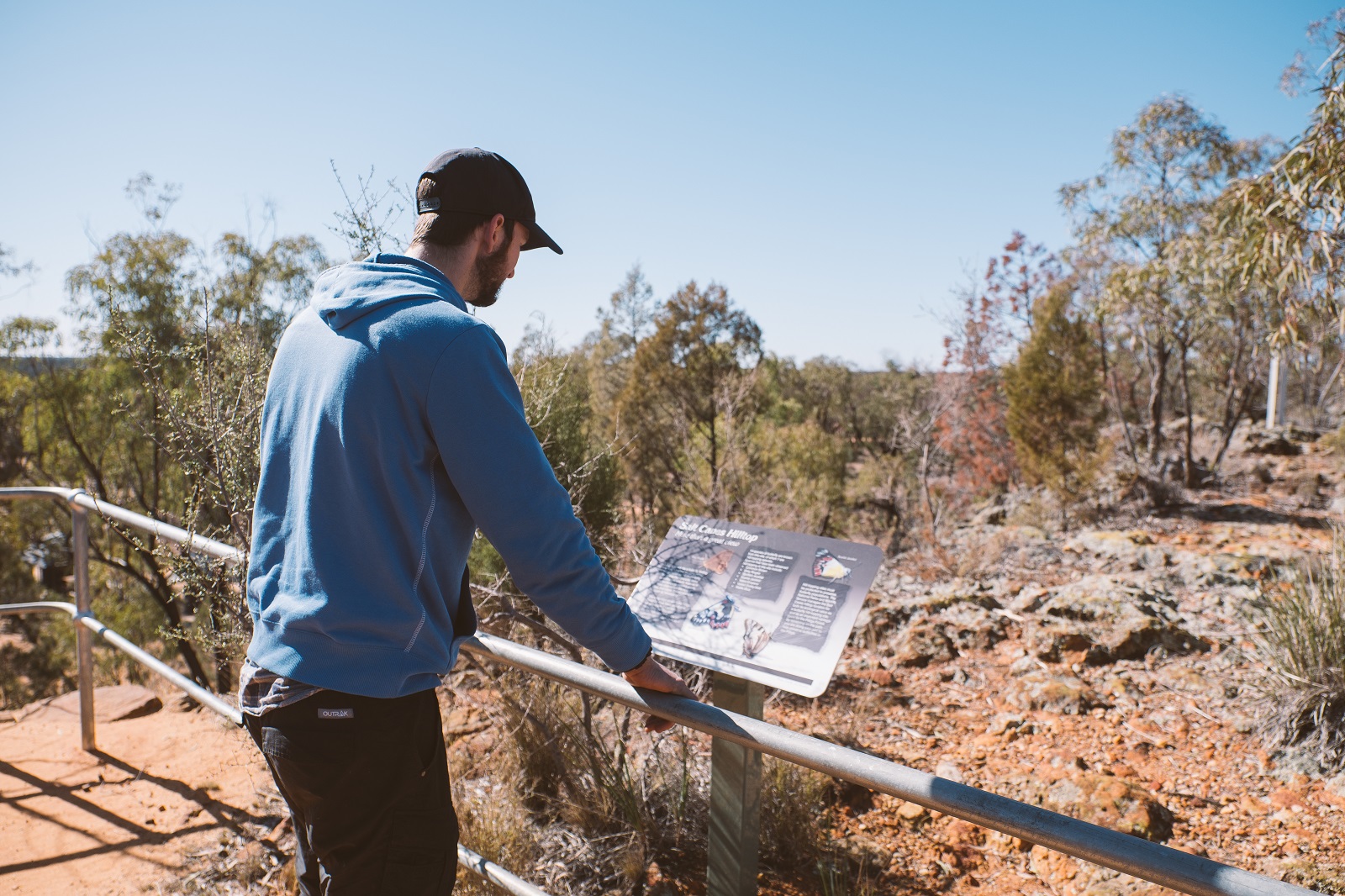 Pilliga lookout tower in Timmallallie National Park. Photo: Harrison Candlin/DCCEEW © Harrison Candlin