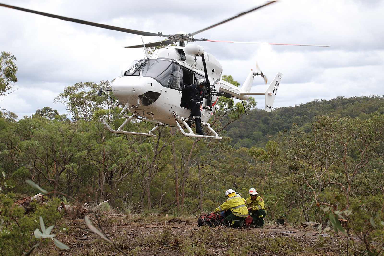 Remote crews helicoptered into Yengo National Park. Photo credit: David Croft/DPIE