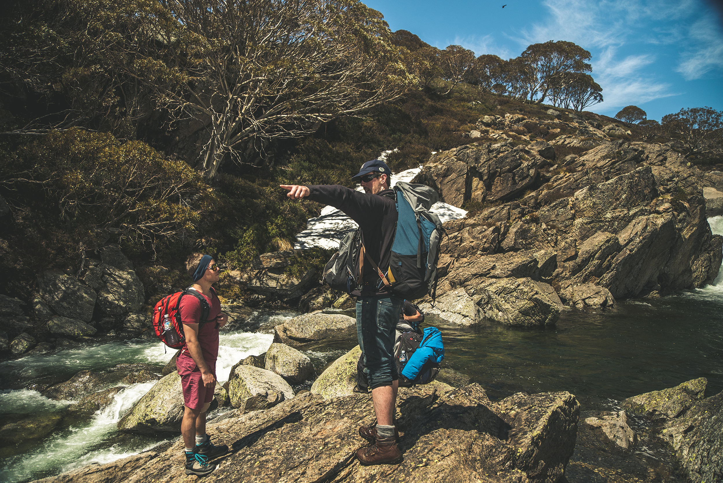 Two people hiking on the main range walk in Koscisuzko National Park. Photo credit: Dan Parsons / DPIE