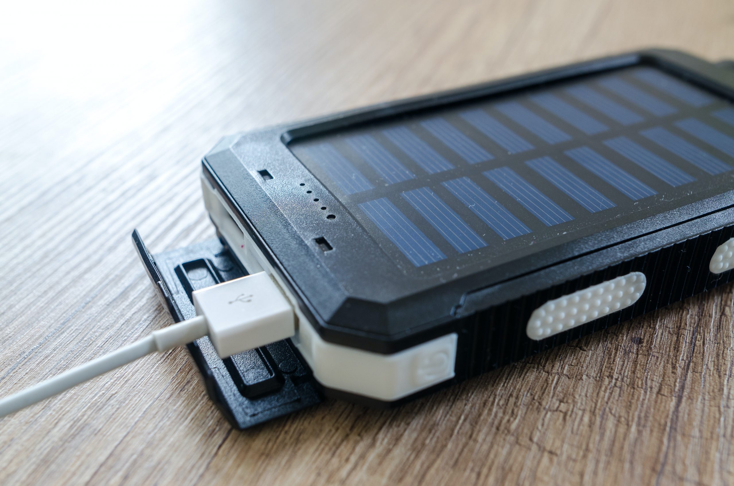 Solar Charger,. Lukas via Pexels
