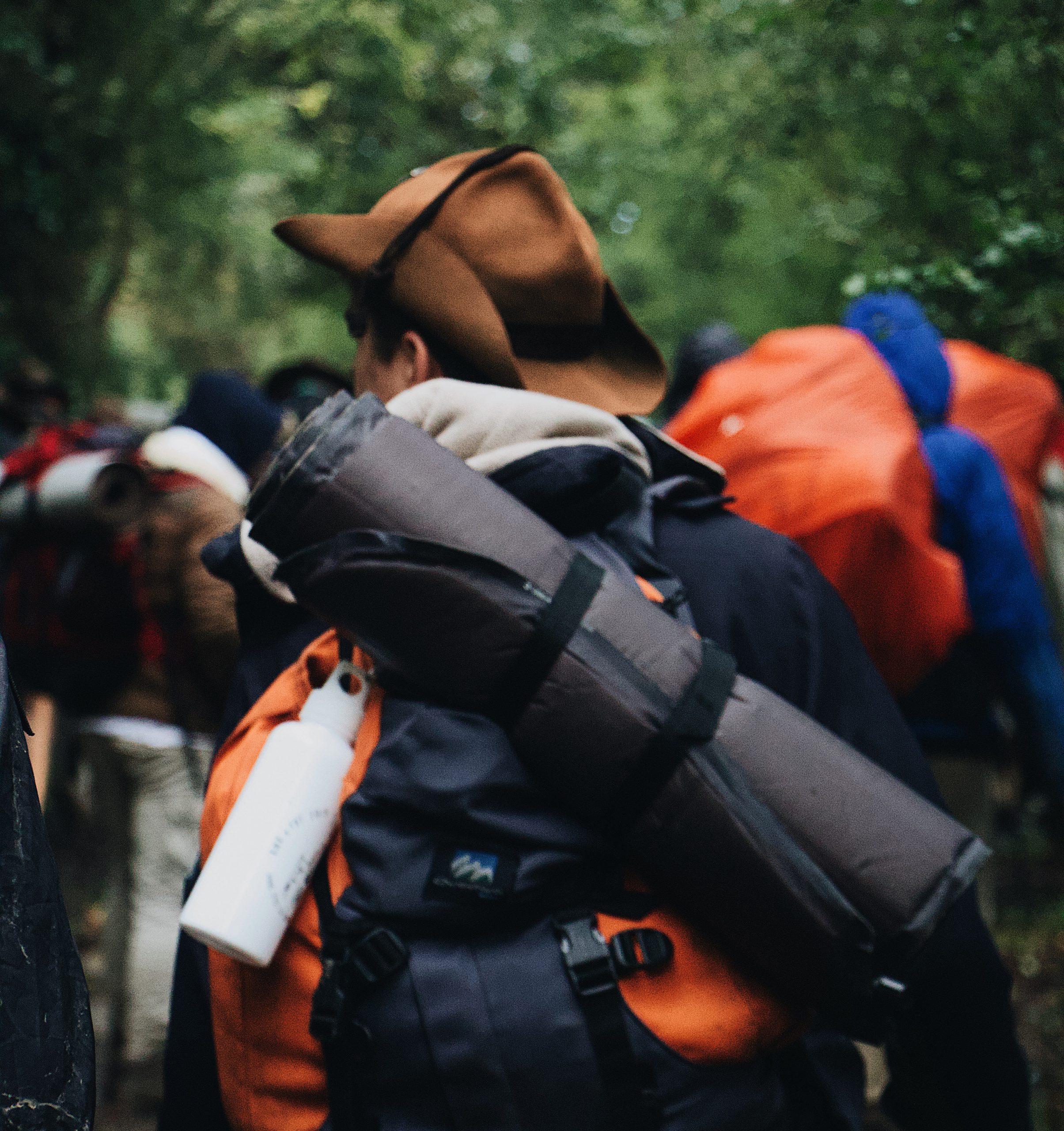 A view of a man with backpack. Photo: © Juan Mandez via Pexels