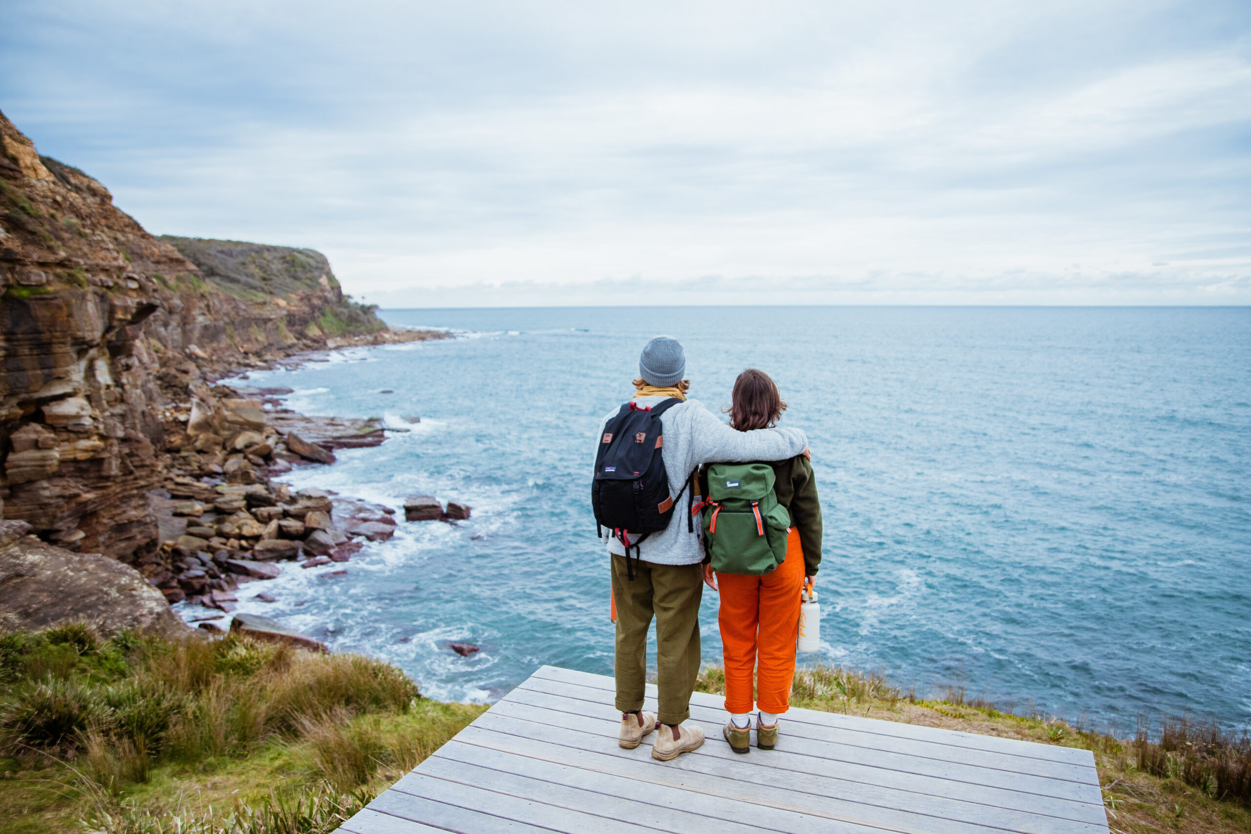 People on Bouddi National Park Coastal walk. Photo Credit: Jared Lyons / DPE