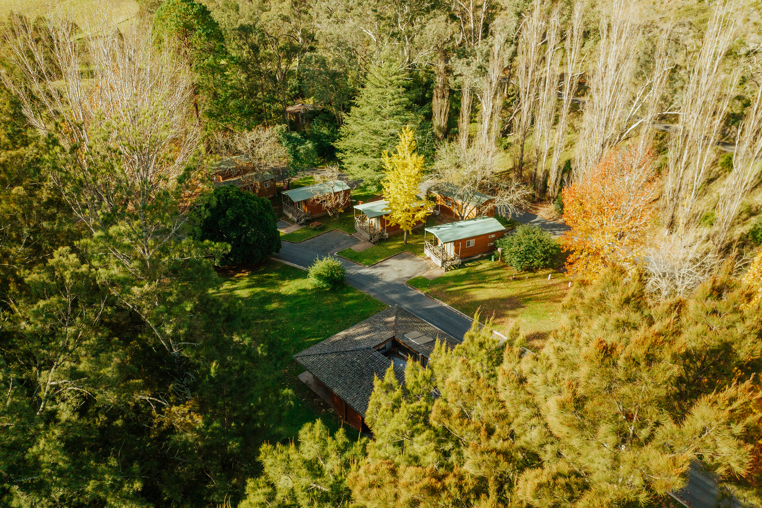 Aerial of Wombeyan Cabins Wombeyan Caves, Wombeyan Karst Conservation Area. Photo credit: Remy Brand / DCCEEW