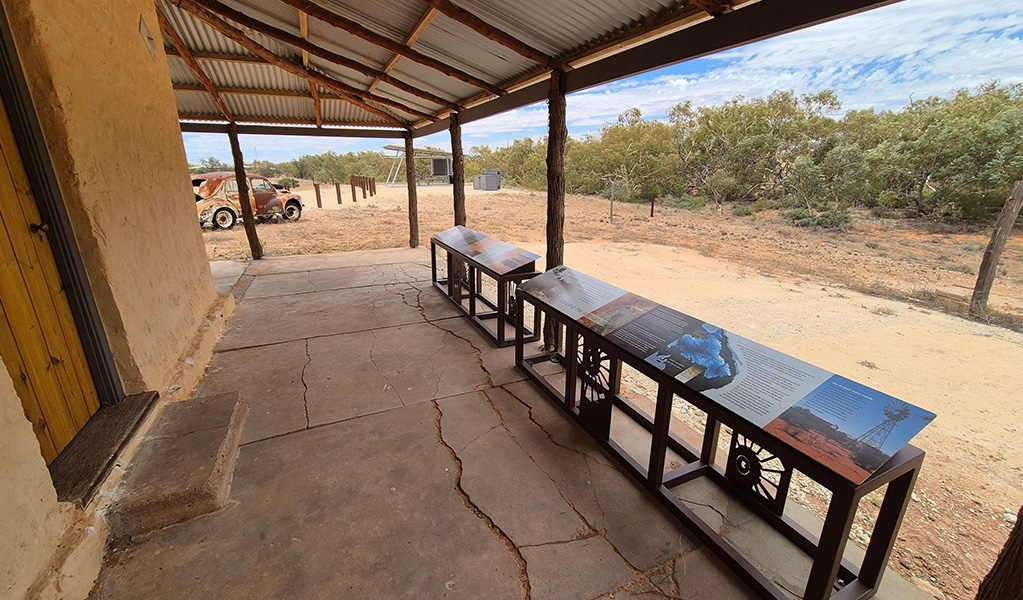 Sings outside the Teilta Store at Teilta campground and picnic area. Credit: Gareth Telfer &copy; DCCEEW