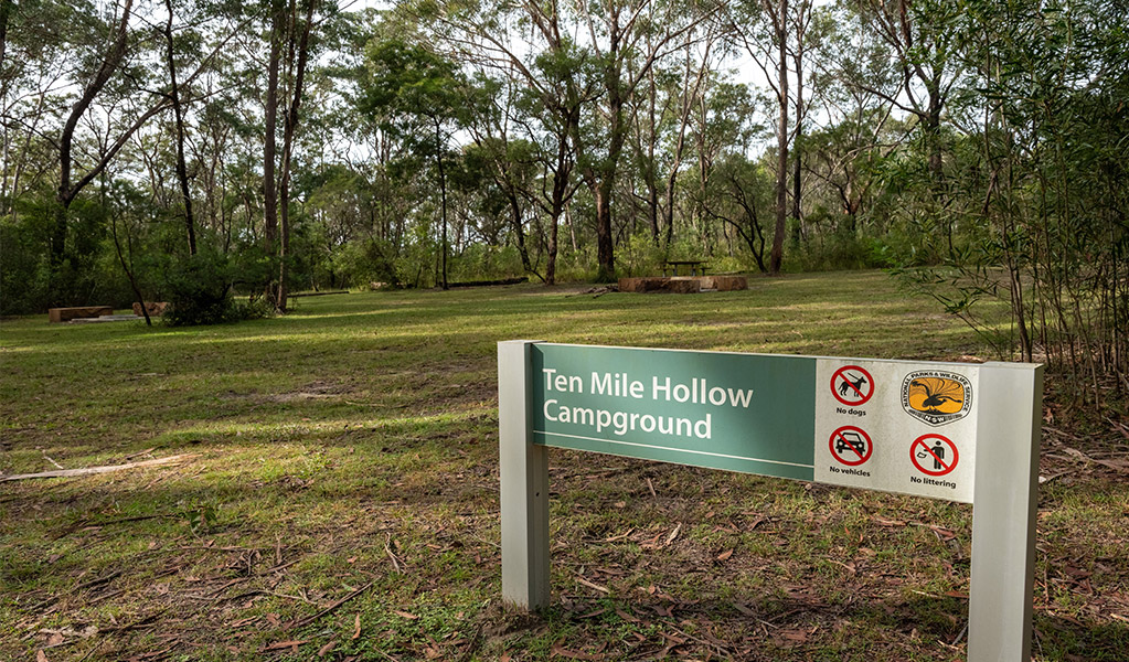 Campground entry sign, Ten Mile Hollow campground. Photo: Allan Chawner &copy; DCCEEW