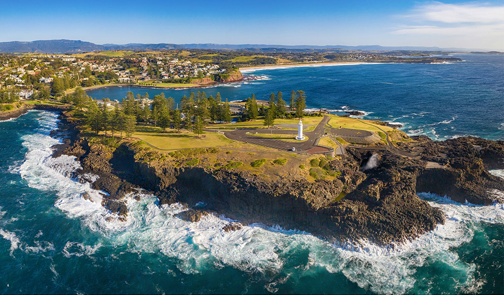 Aerial view of Kiama Harbour and Blowhole Point. Photo: &copy; Destination NSW 